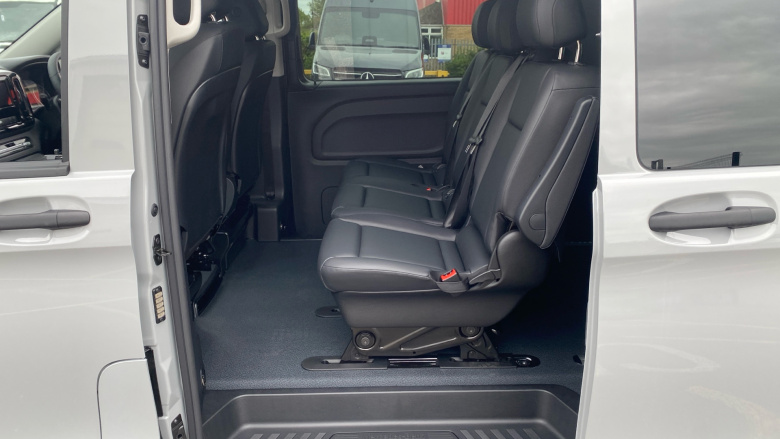 Mercedes-Benz Vito L2 Diesel Rwd 119CDI Select Crew Van 9G-Tronic